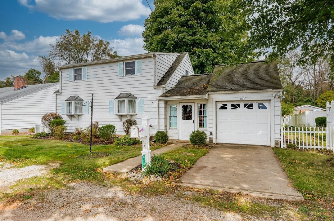 412 N Water St, Grays Landing, PA 15461