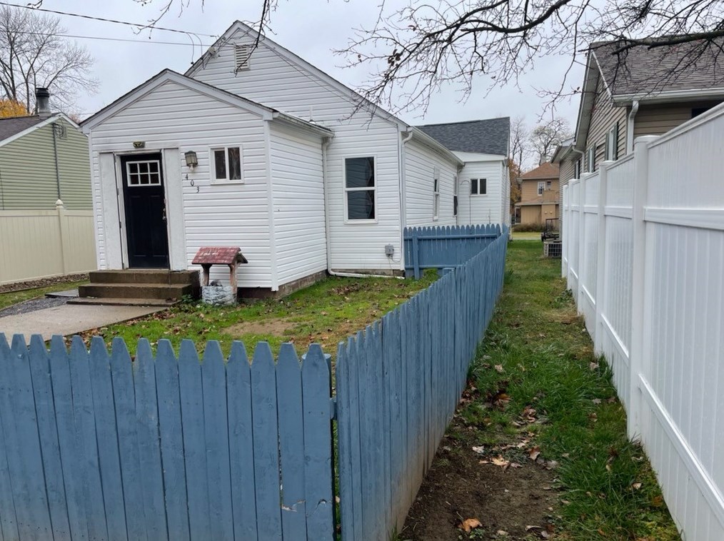 403 Golf Ave, Ellwood City, PA 16117
