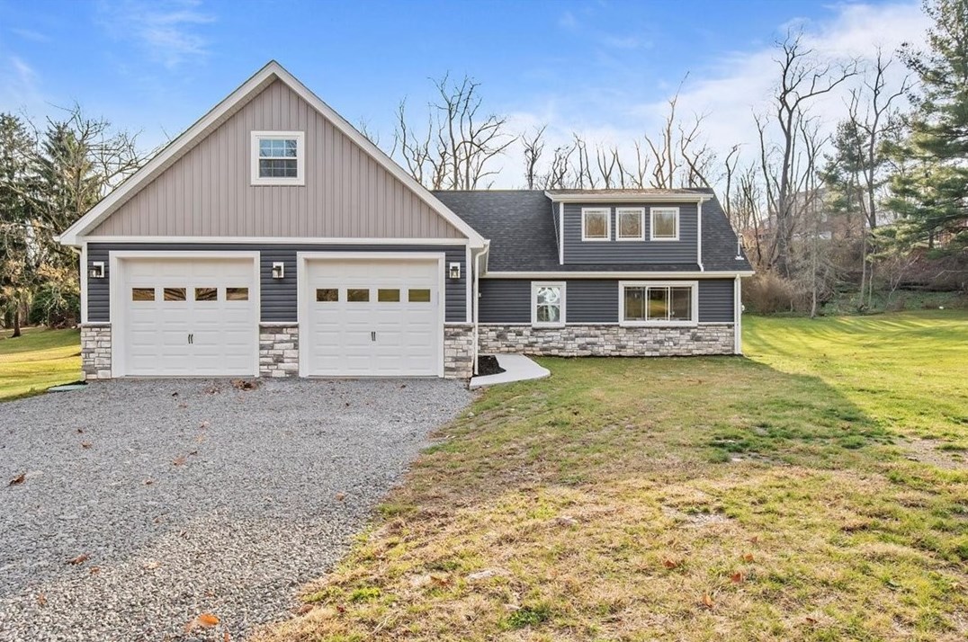 3268 E Hardies Rd, Gibsonia, PA 15044
