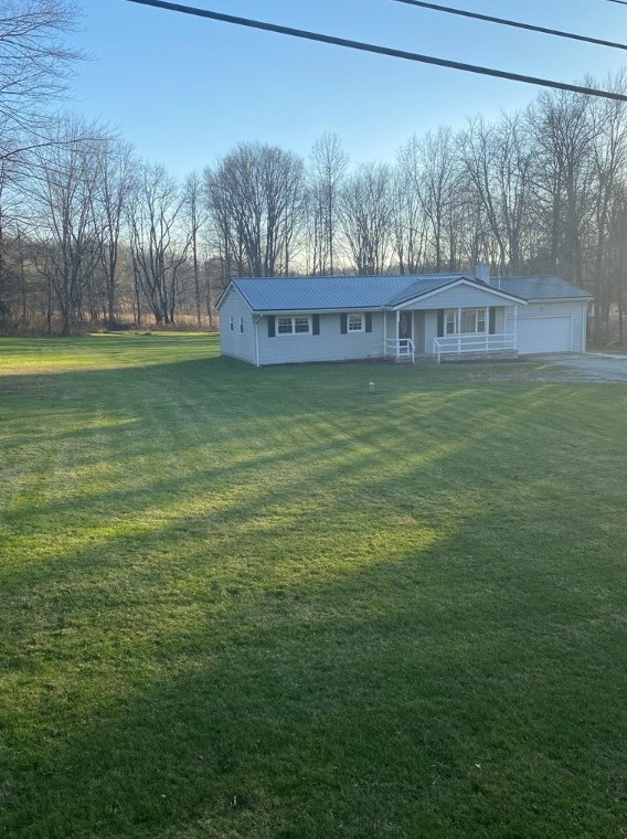 6906 E State St, Hermitage, PA 16148