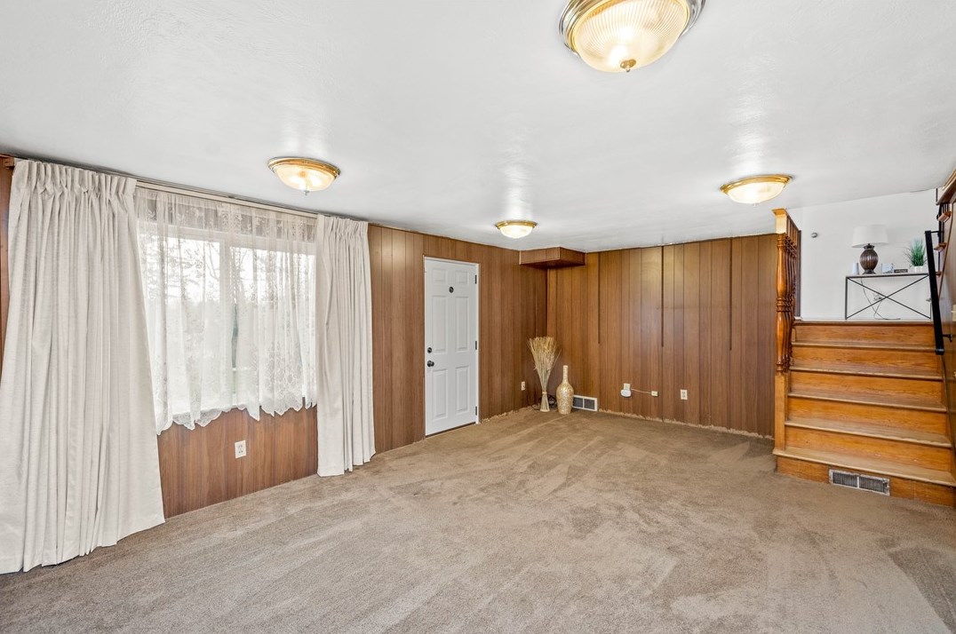 130 Maryland Dr, Collier Township PA  15106-1320 exterior