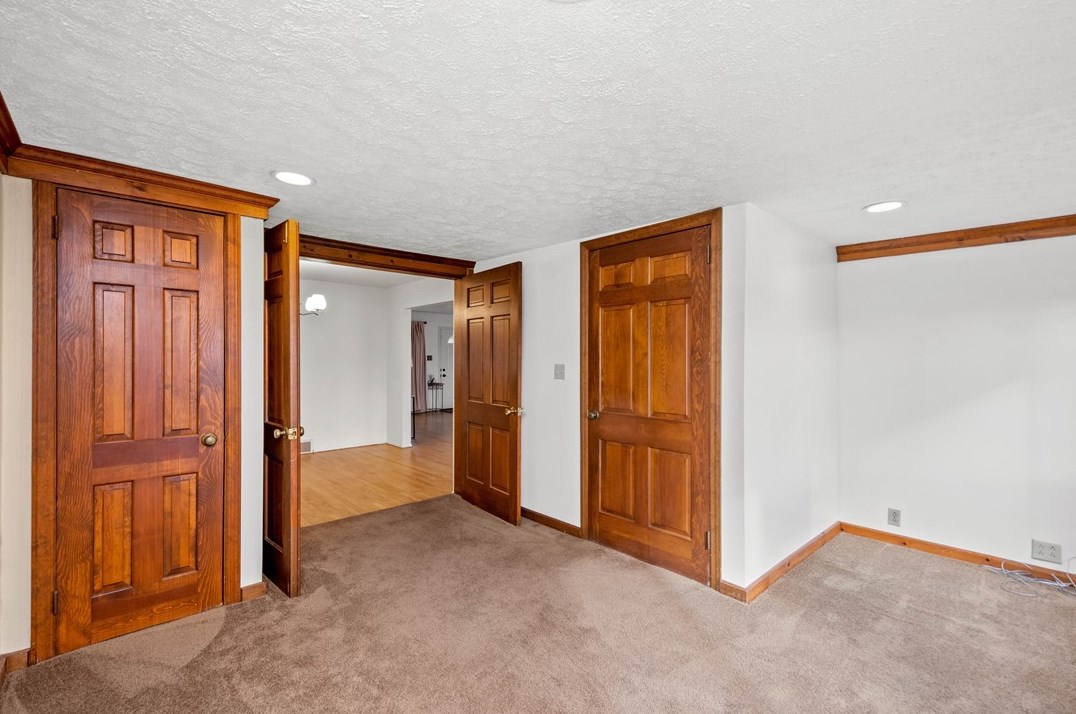 130 Maryland Dr, Collier Township PA  15106-1320 exterior