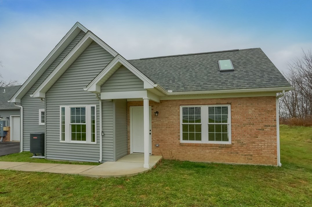 337 Kittery Ridge Dr #d, New Castle, PA 16101