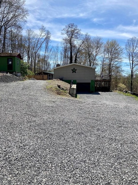 2949 Oneida Valley Rd, Parker, PA 16049-1803