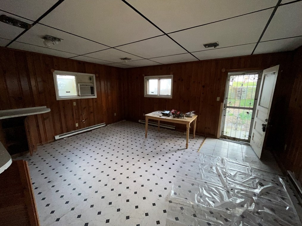1056 Allison Ave, Washington PA  15301-2045 exterior