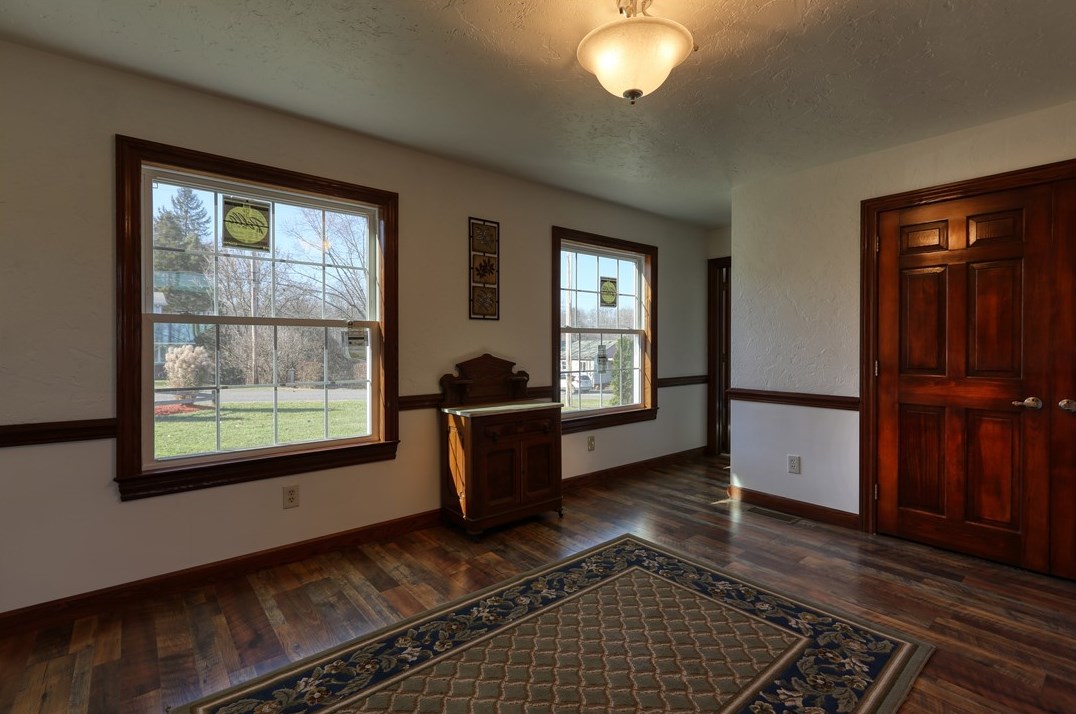 345 Hutter Ave, Ellwood City PA  16117-3423 exterior