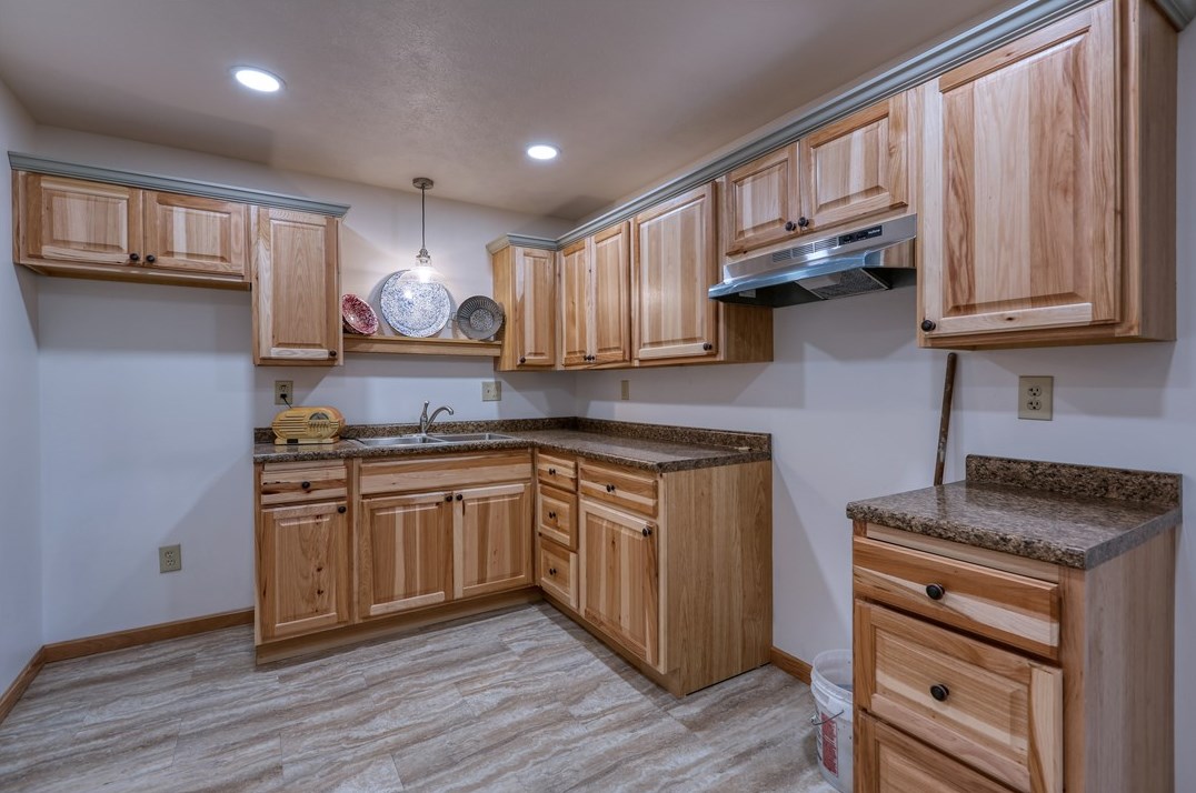 345 Hutter Ave, Ellwood City PA  16117-3423 exterior