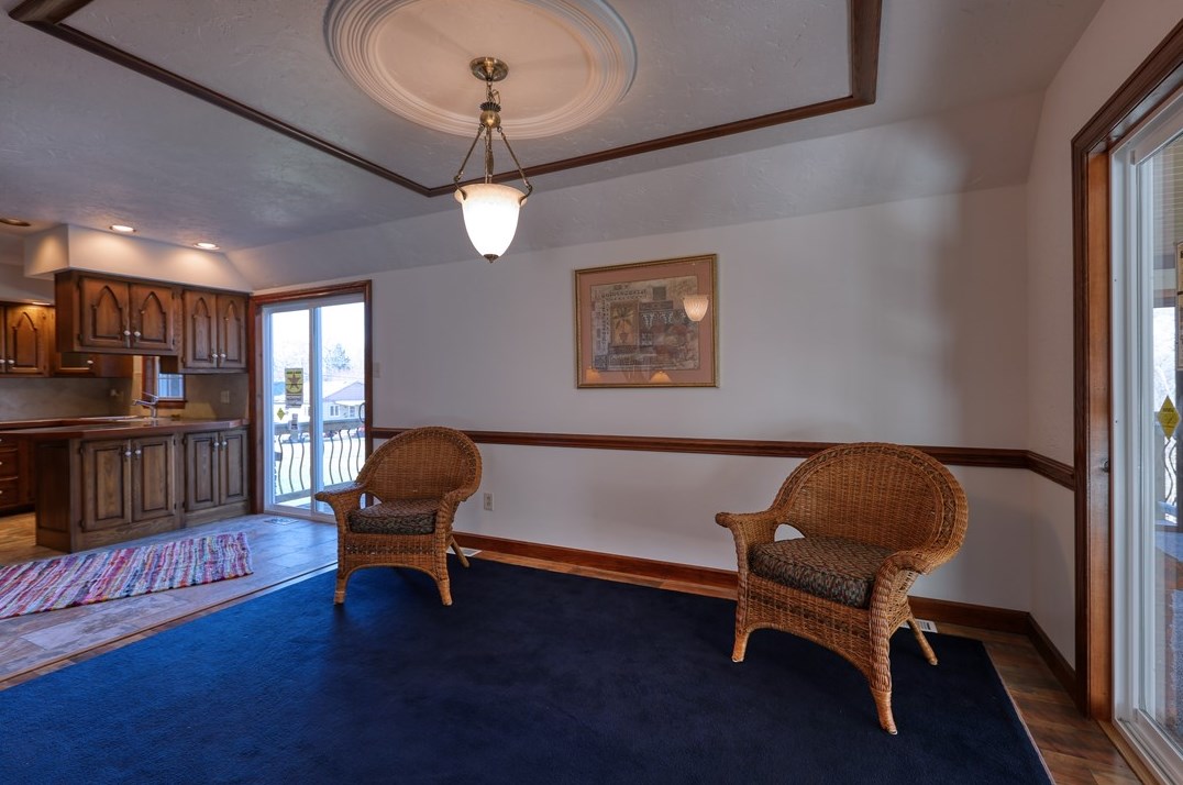 345 Hutter Ave, Ellwood City PA  16117-3423 exterior