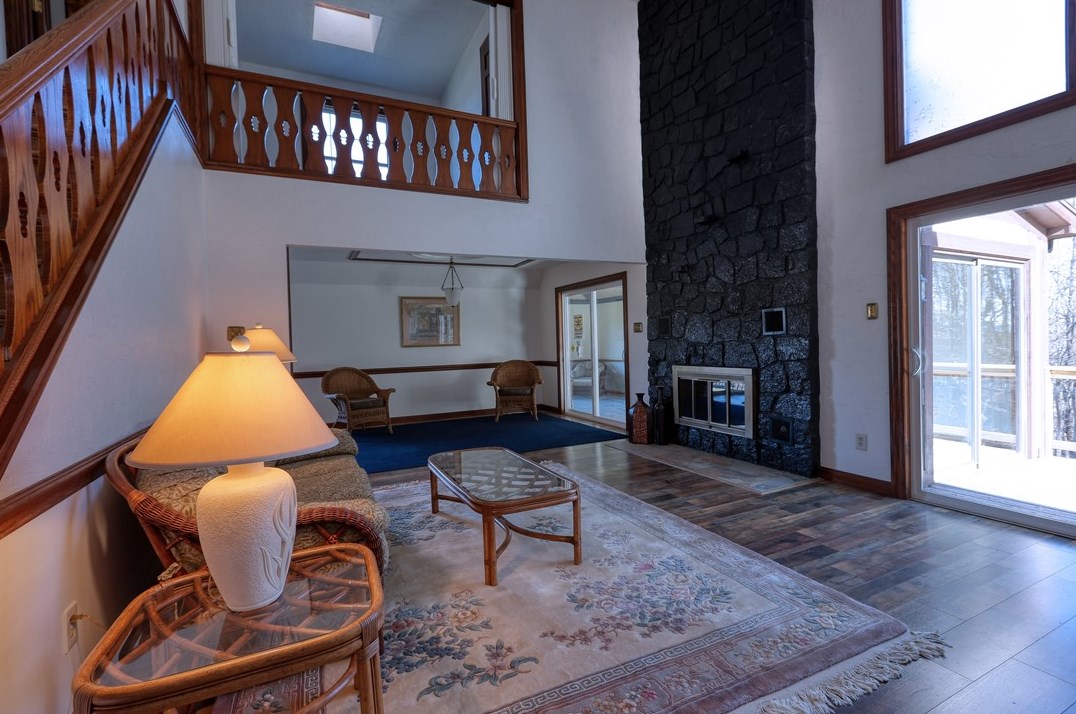 345 Hutter Ave, Ellwood City PA  16117-3423 exterior