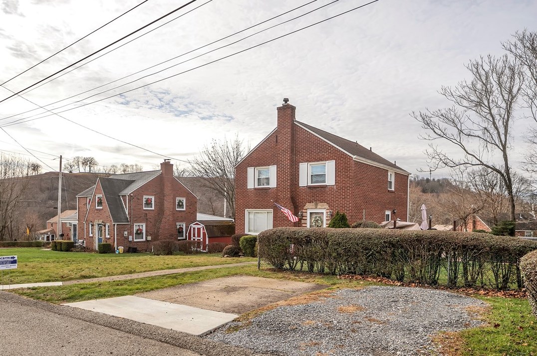 5307 White Oak Dr, Verona, PA 15147