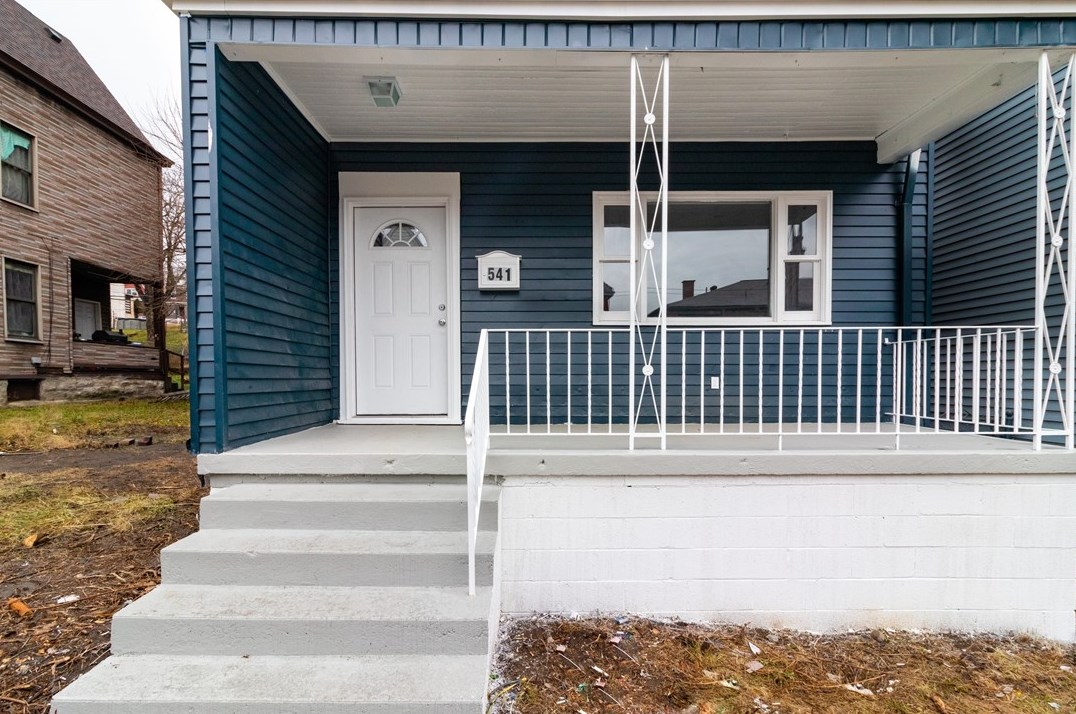 541 Franklin St, East Pgh, PA 15112
