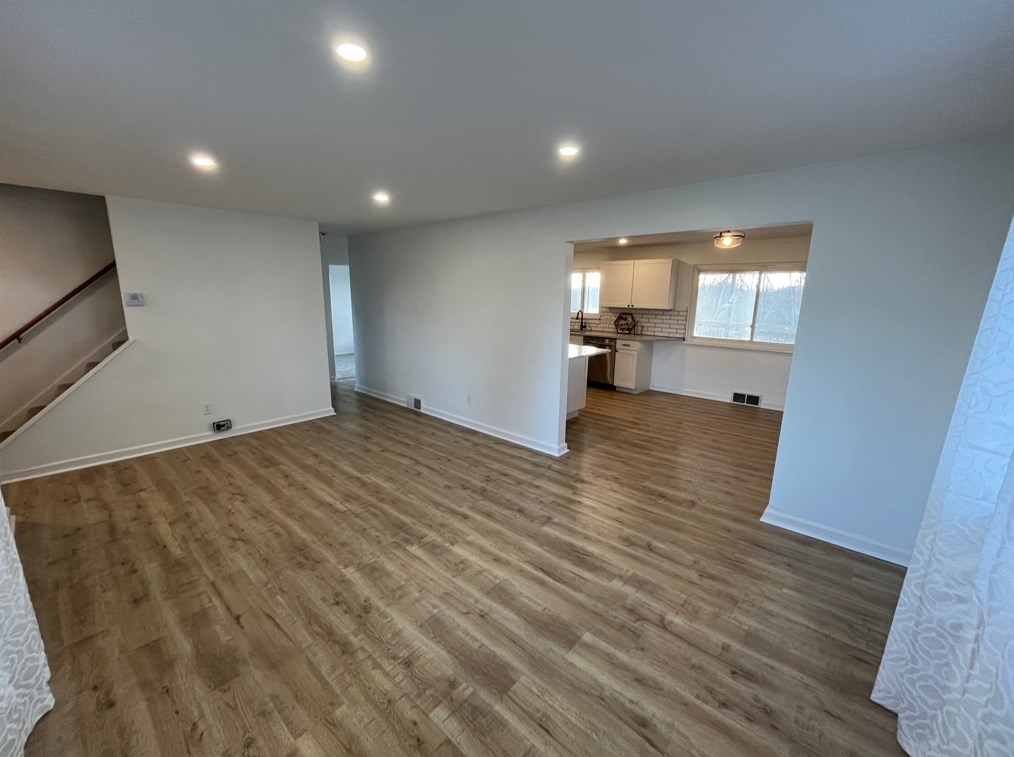211 Spartan Dr, Monroeville, PA 15146