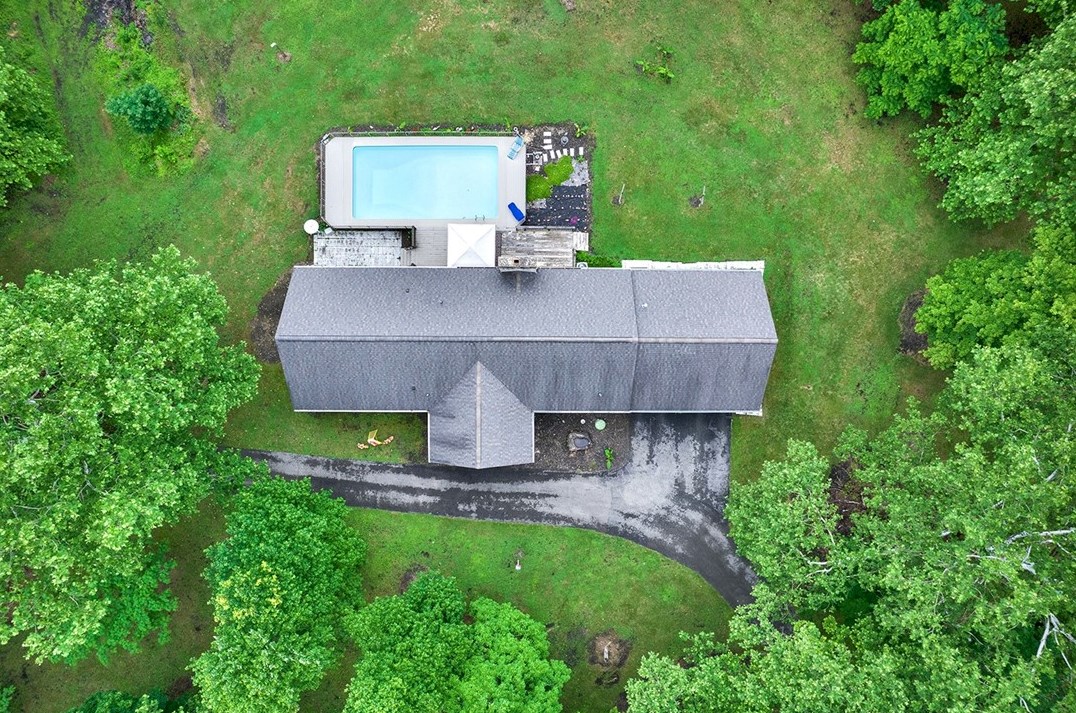 1150 Martha Dr, Connellsville, PA 15425