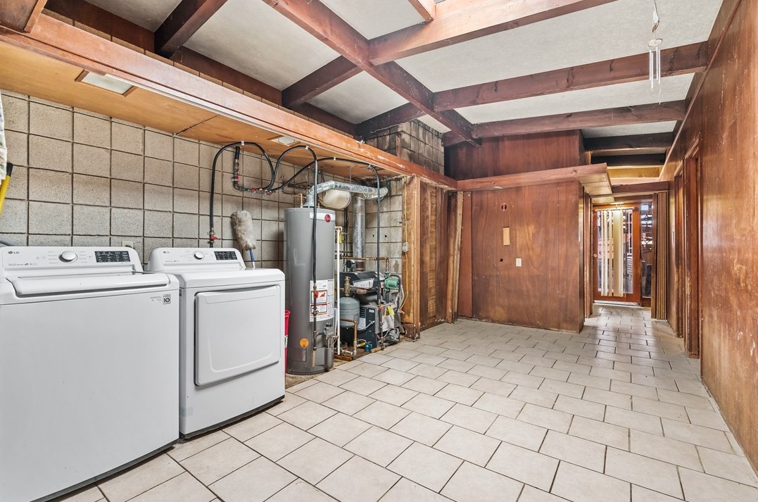 1577 Parkview Dr, Allison Park PA  15101-1727 exterior