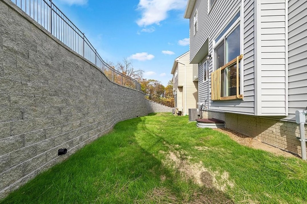 2223 Shawnee Dr South, Washington, PA 15301