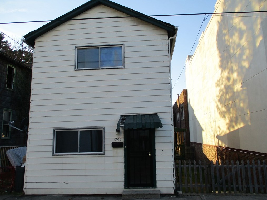 1208 Packer St, McKeesport, PA 15132