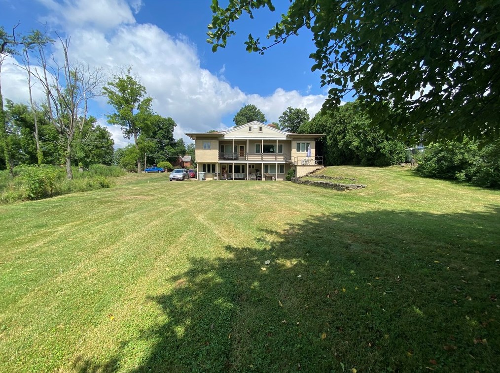 640 E Mcmurray Rd, Canonsburg, PA 15317