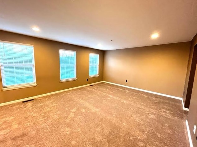 327 Maple Ridge Dr, Canonsburg, PA 15317