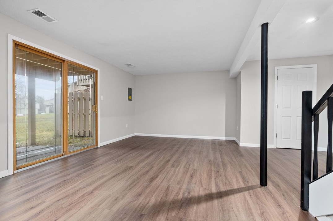714 Wheatland Cir, Bridgeville, PA 15017