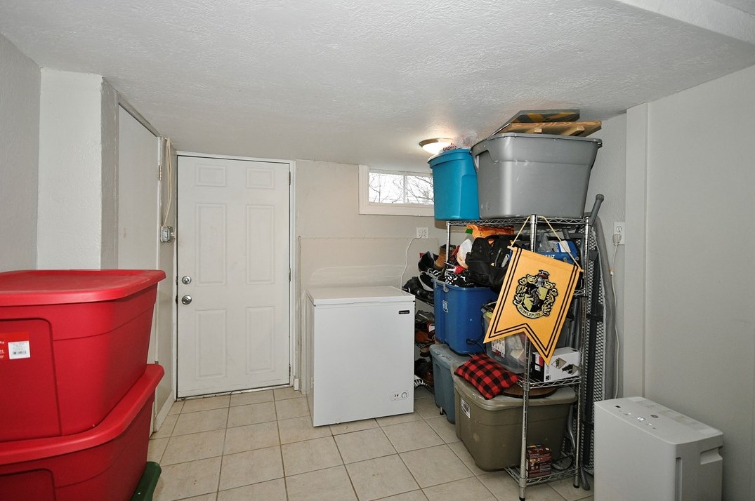 631 Ridge Ave, Collier Township PA  15106-2844 exterior