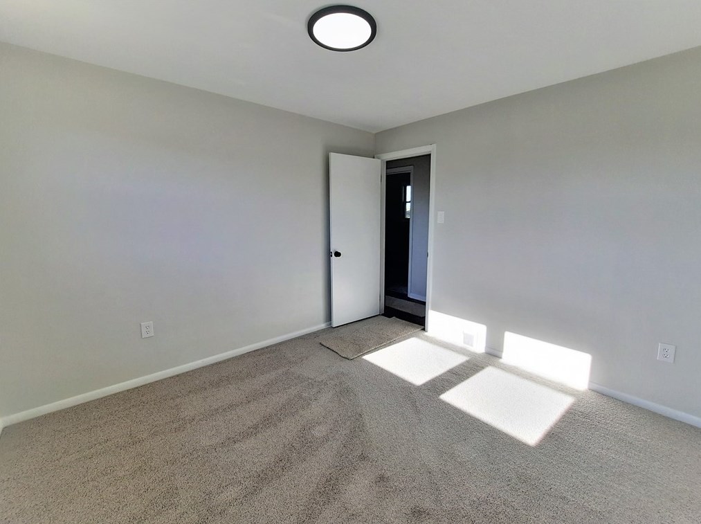 636 Morning Star Dr, Ellwood City PA  16117 exterior