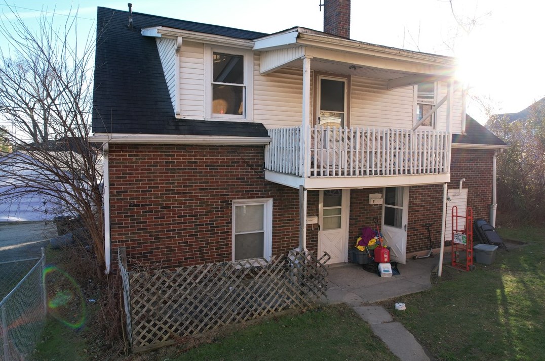 726 Fairview Ave, North Huntingdon, PA 15642