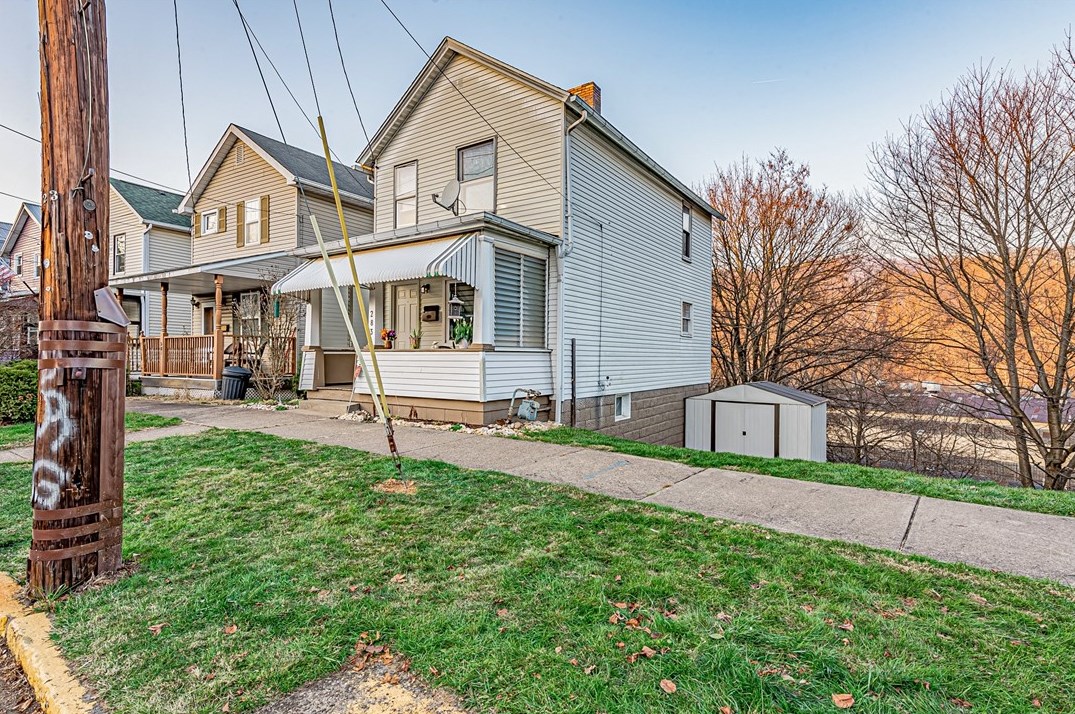 283 Sherman Ave, Vandergrift, PA 15690