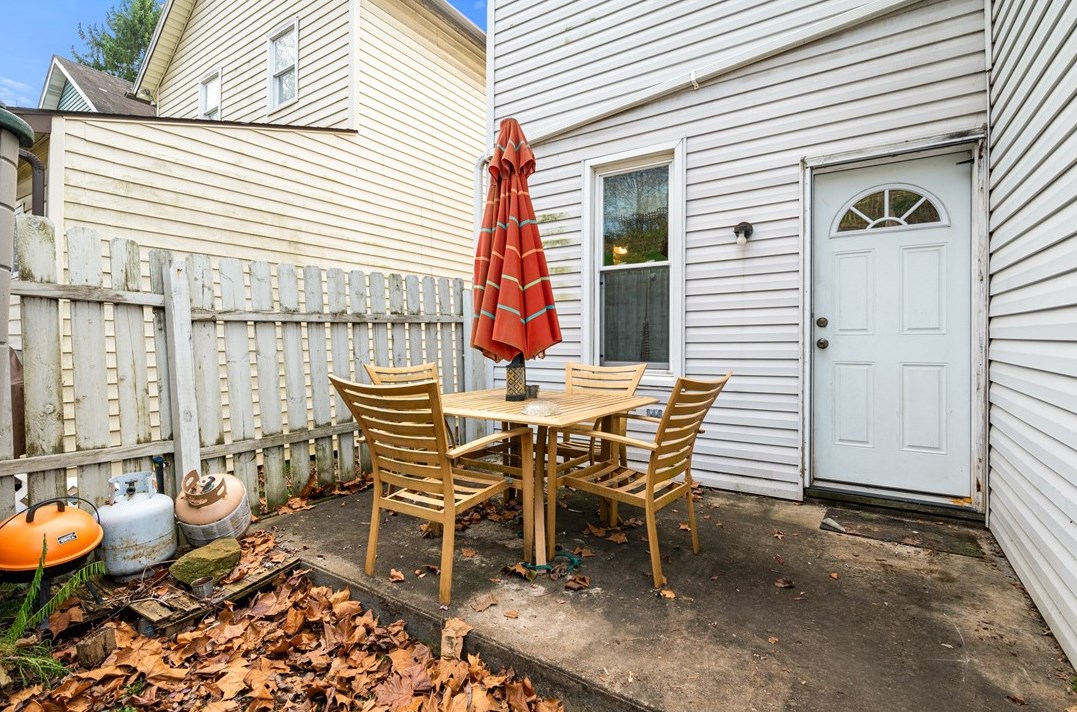 1885 5th St, Freedom PA  15042 exterior