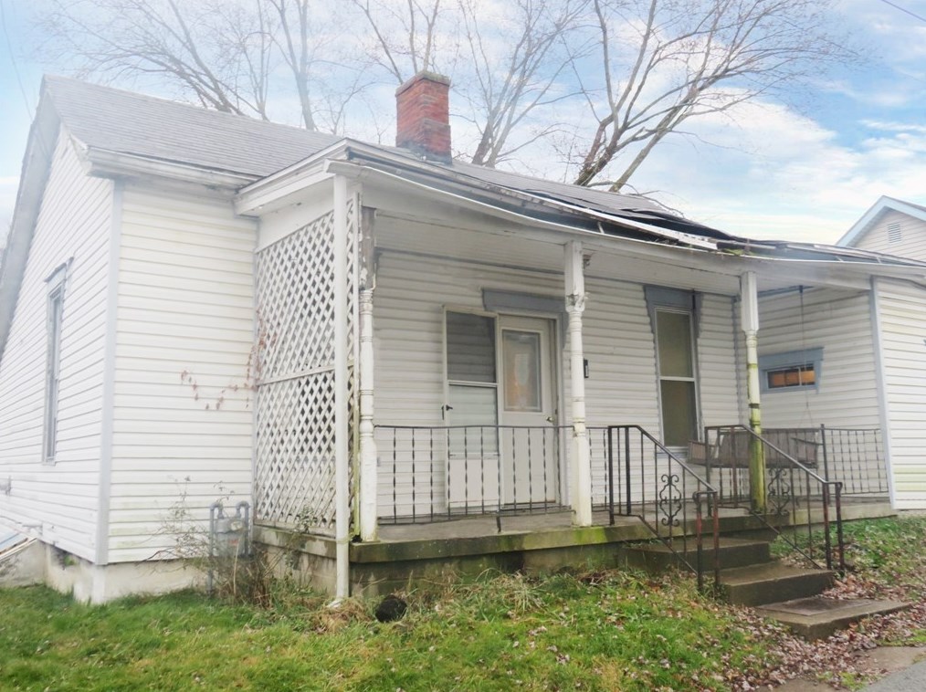 111 Highland Ave, Claysville, PA 15323