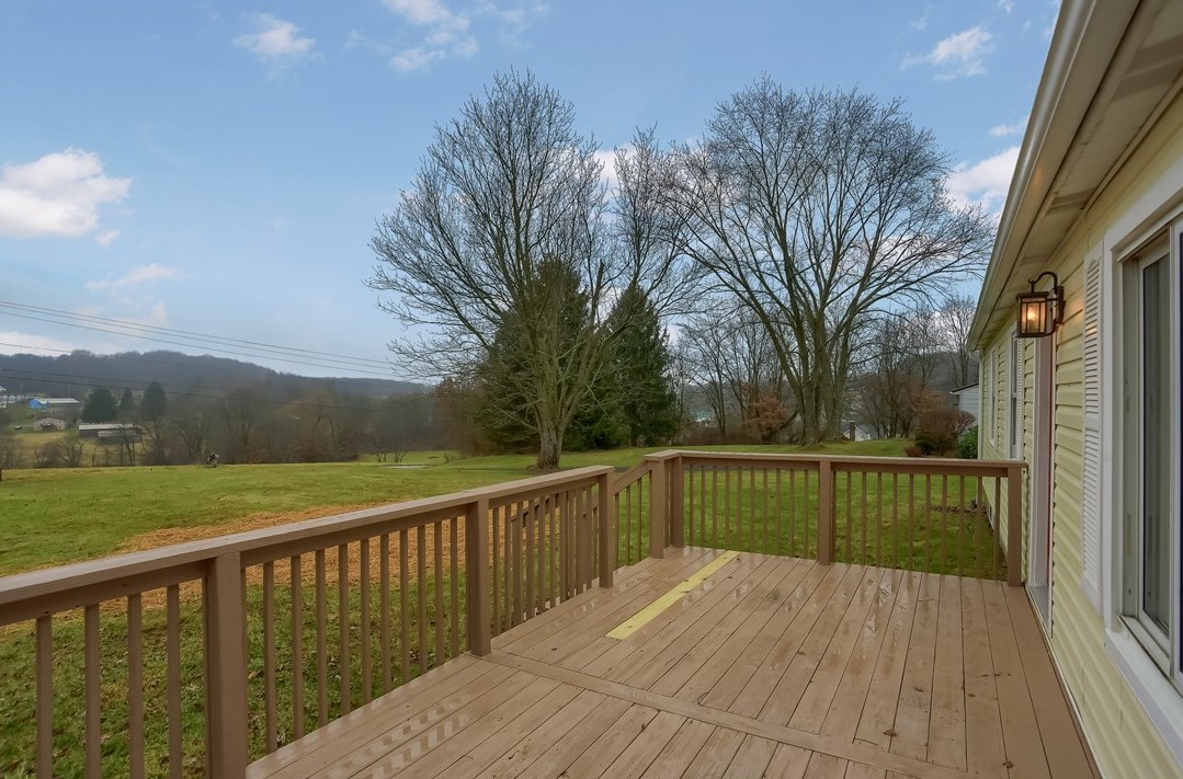 728 W Liberty Rd, Slippery Rock, PA 16057