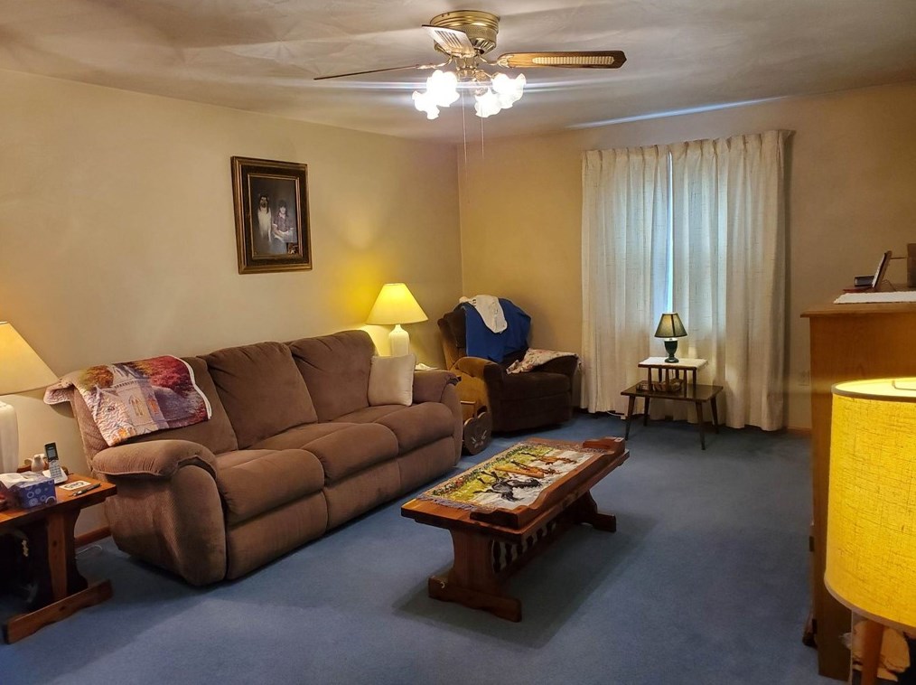 1800 Oneida Valley Rd, Karns City, PA 16041