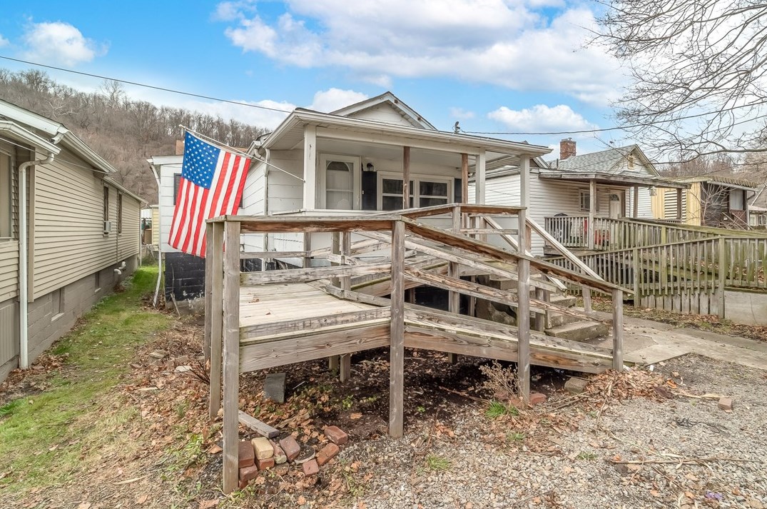 642 Zane Ave, New Kensington, PA 15068