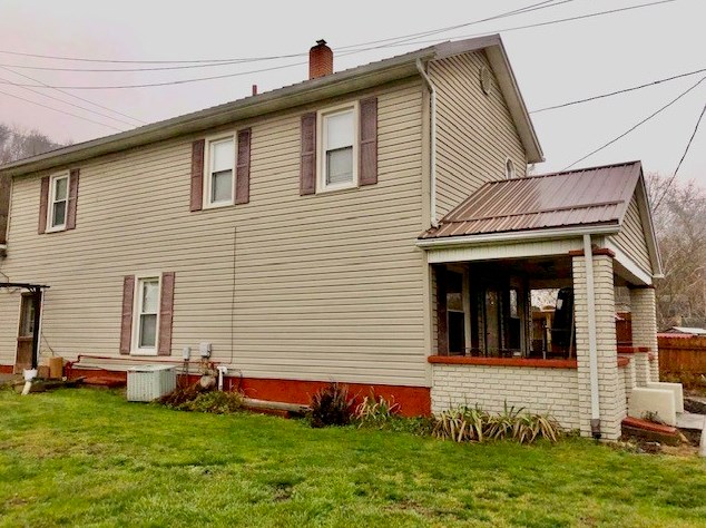 155 Mill St, Wampum, PA 16157