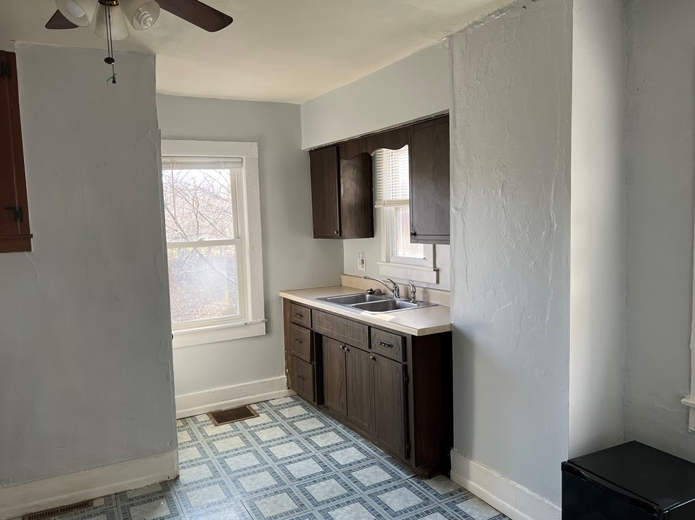 810 Neshannock Blvd, New Castle, PA 16101