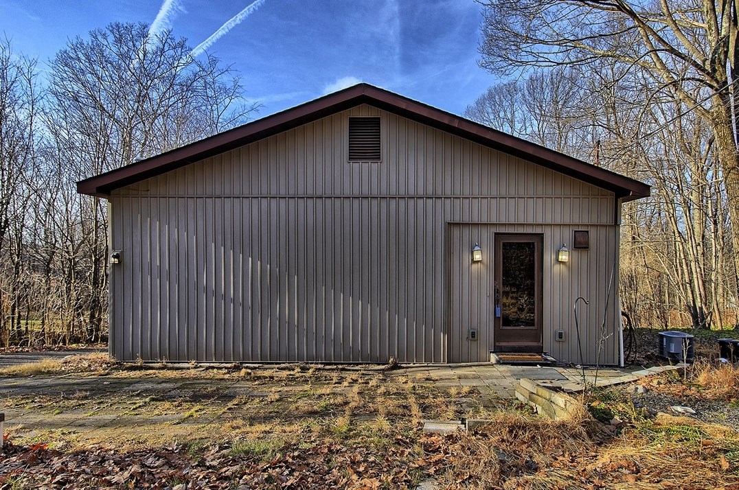 2078 Rocky Ridge Rd, Acme, PA 15610