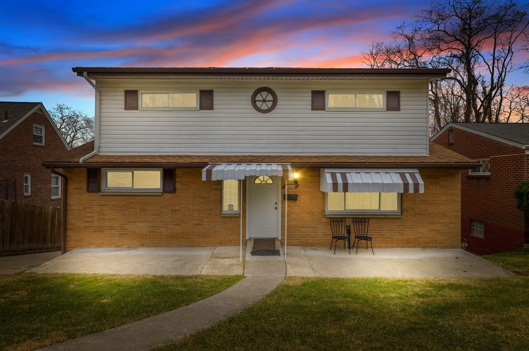 2669 Winchester Dr, Pittsburgh, PA 15220