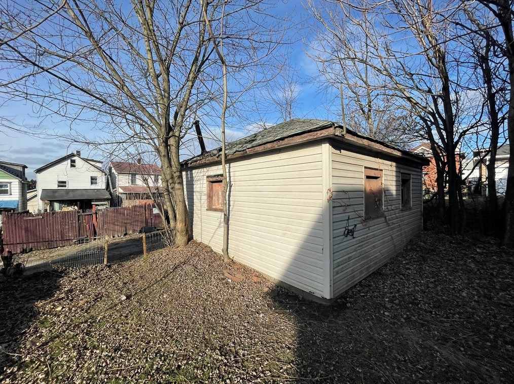 1714 Sumac St, Mckeesport PA  15132-5469 exterior