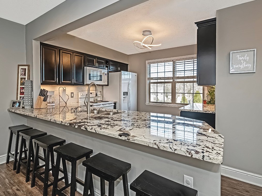 404 Berrington Ct, Bethel Park, PA 15102-3132