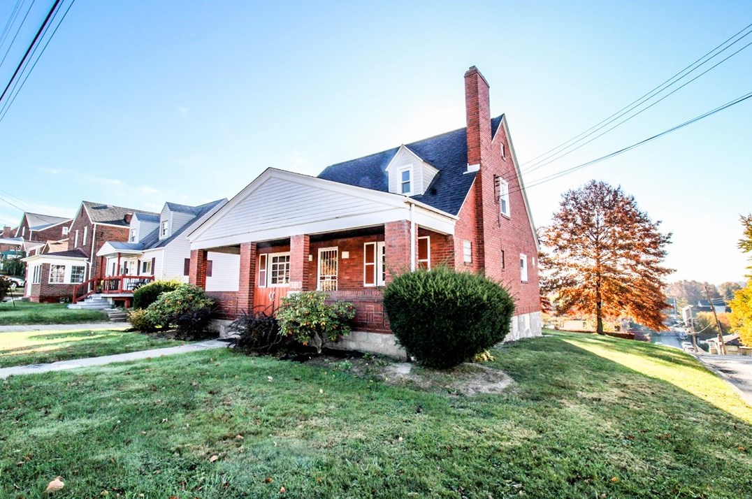 151 Magnolia St, Whitaker, PA 15120