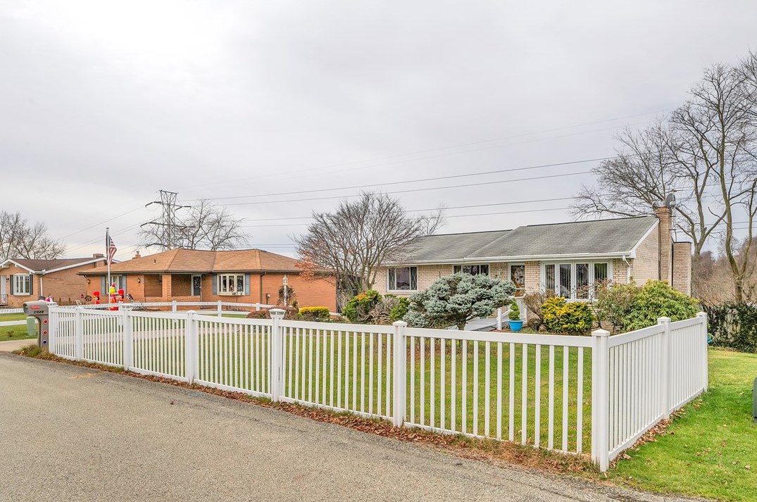 2028 Bernice Dr, North Huntingdon, PA 15642