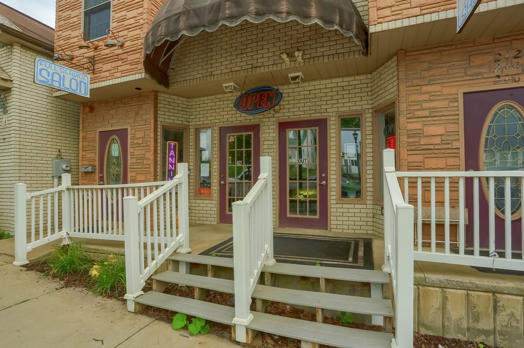 214 S Main St, Slippery Rock, PA 16057
