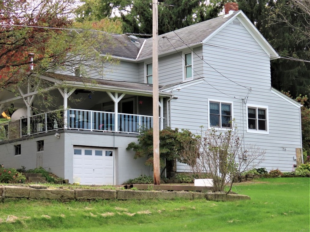 383 Glendale Rd, Beaver Falls, PA 15010