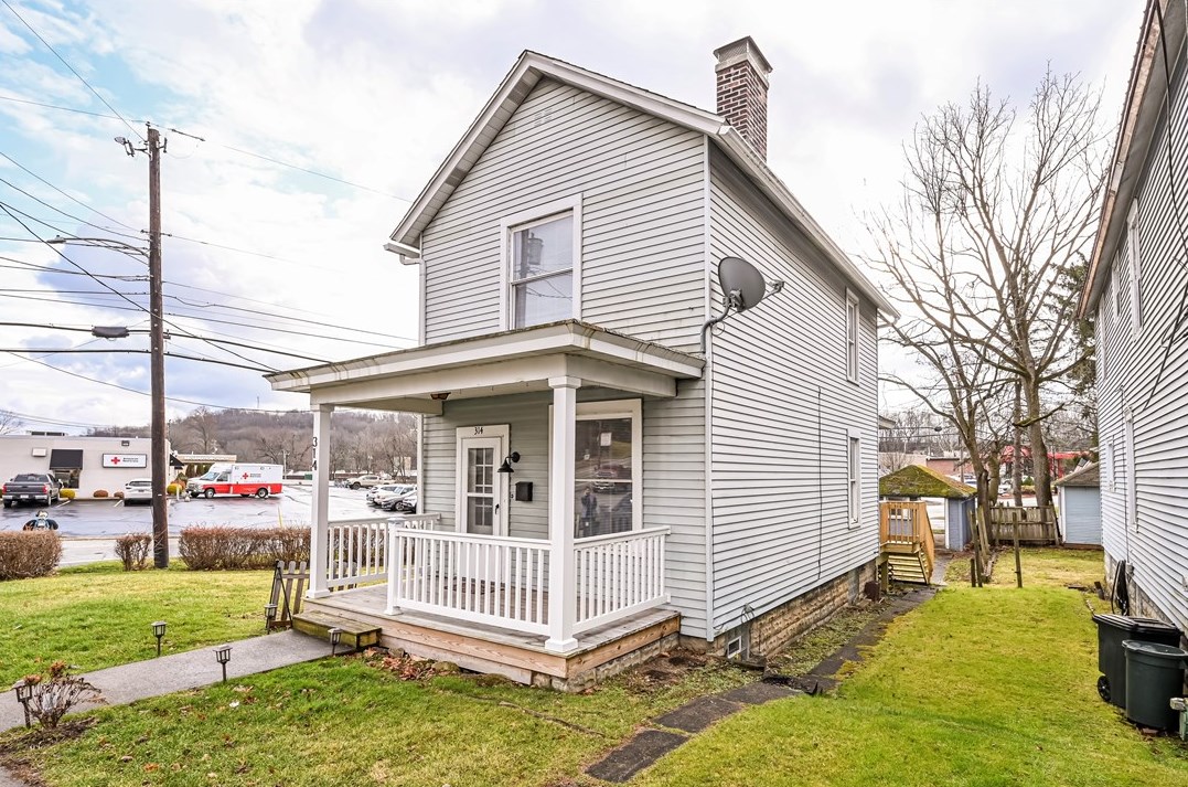 314 Grant St, Greensburg, PA 15601-1939