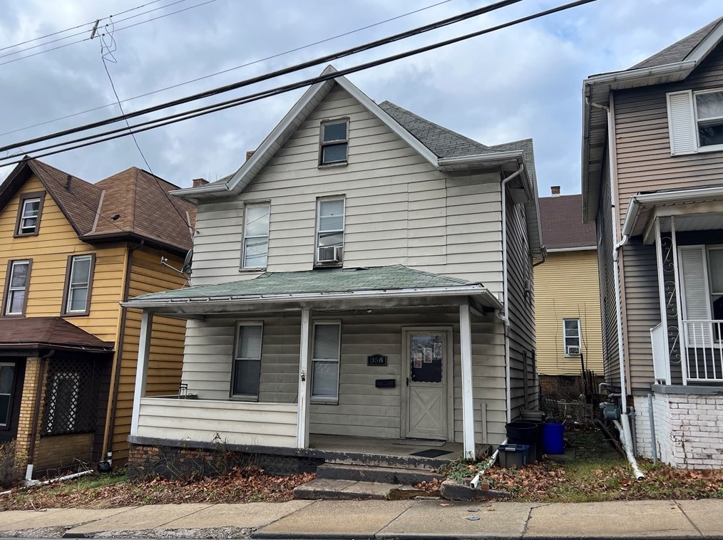 358 11th St, Conway, PA 15027-1638