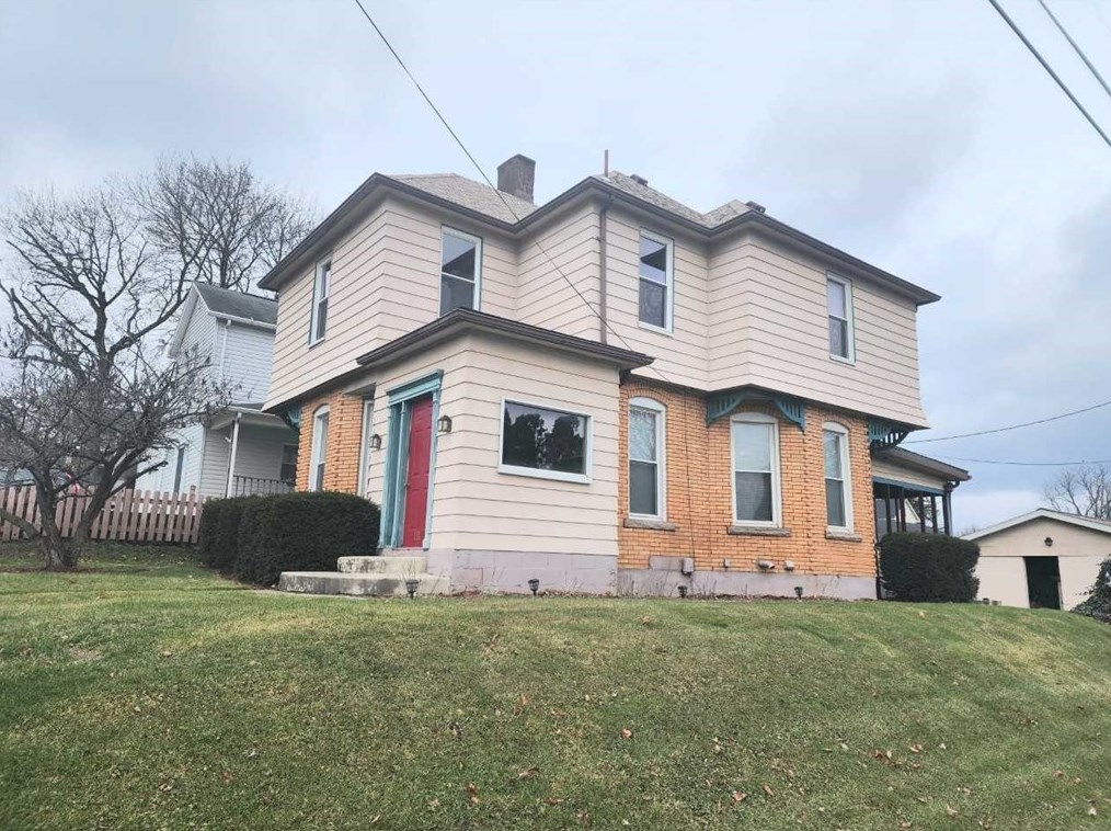 111 E Tempalena Ave, New Castle, PA 16102