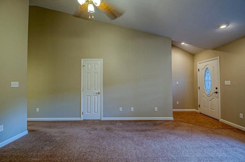 122-124 Old Glade Mills Rd, Valencia, PA 16059