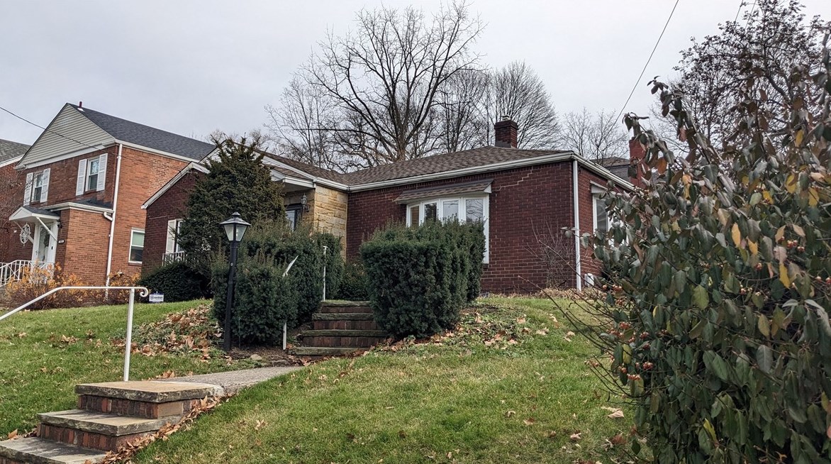 904 Farragut St, Pittsburgh, PA 15206