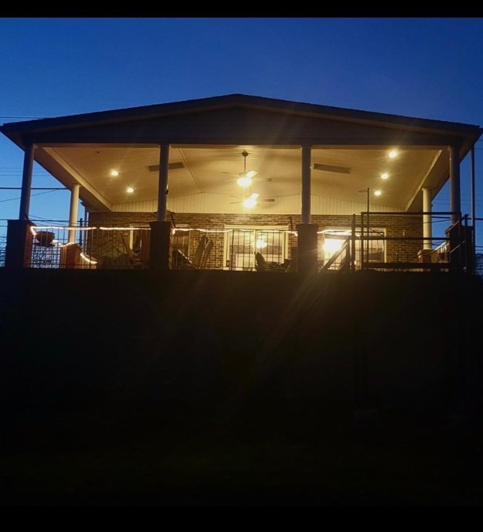 34 Coraopolis Rd, Moon Twp PA  15108-3702 exterior