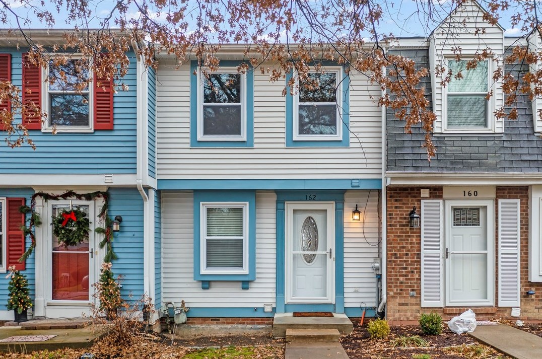 162 Olde Orchard Dr South, Bridgeville, PA 15017