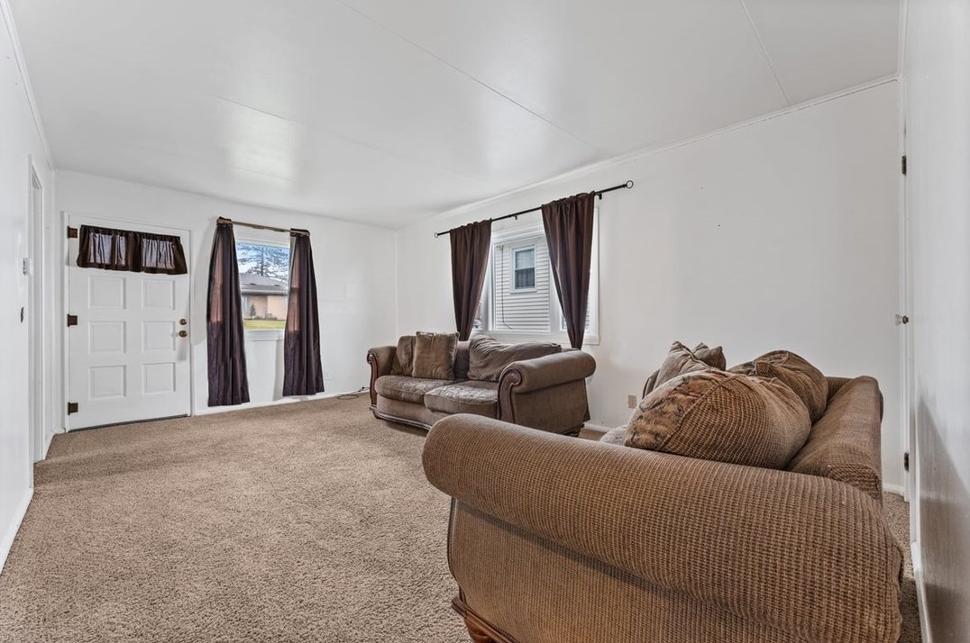 1004 Warren Ave, New Castle, PA 16101